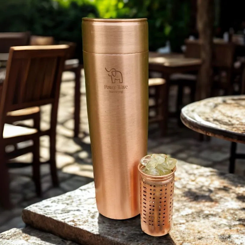 Power Wave Kupferflasche aus reinem Kupfer nach ayurvedischer Tradition.